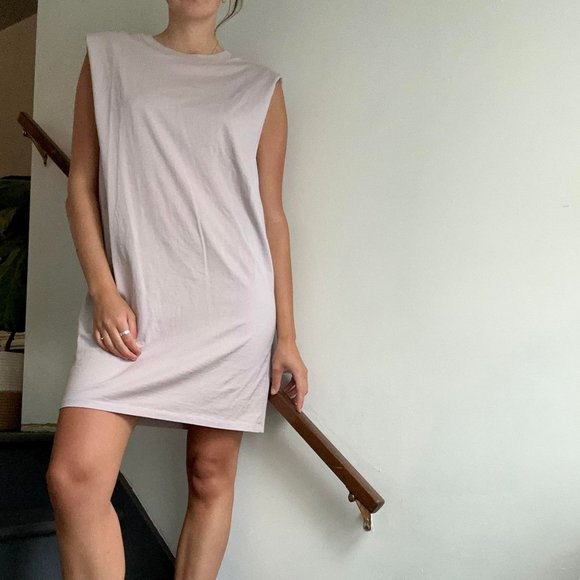 ARITZIA - BABATON SHOULDER PAD DRESS - Picture 1 of 3